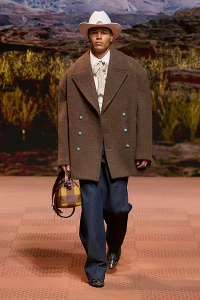 Look 12